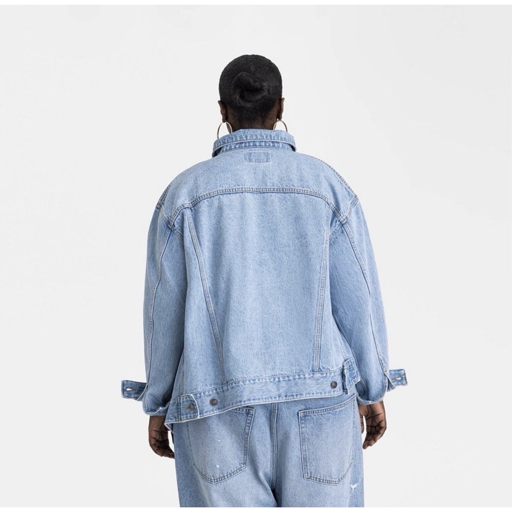 KBB by KAHLANA Women 'The Denim Jacket' Size Large Asymmetrical Light Wash - Picture 2 of 11